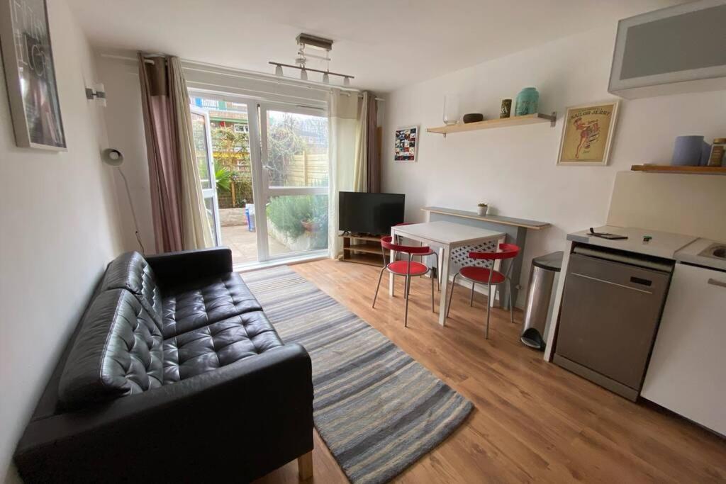 Two Bedroom Garden Flat In Zone 2 ลอนดอน ภายนอก รูปภาพ
