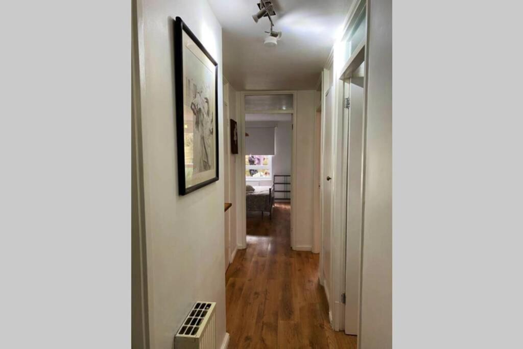 Two Bedroom Garden Flat In Zone 2 ลอนดอน ภายนอก รูปภาพ